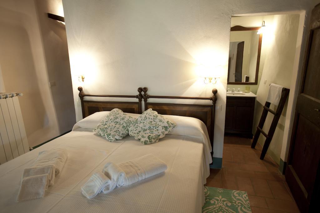 Agriturismo La Pieve Pelago Szoba fotó