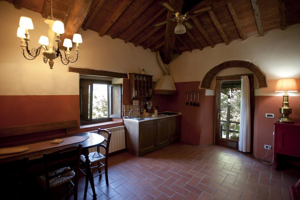 Agriturismo La Pieve Pelago Szoba fotó