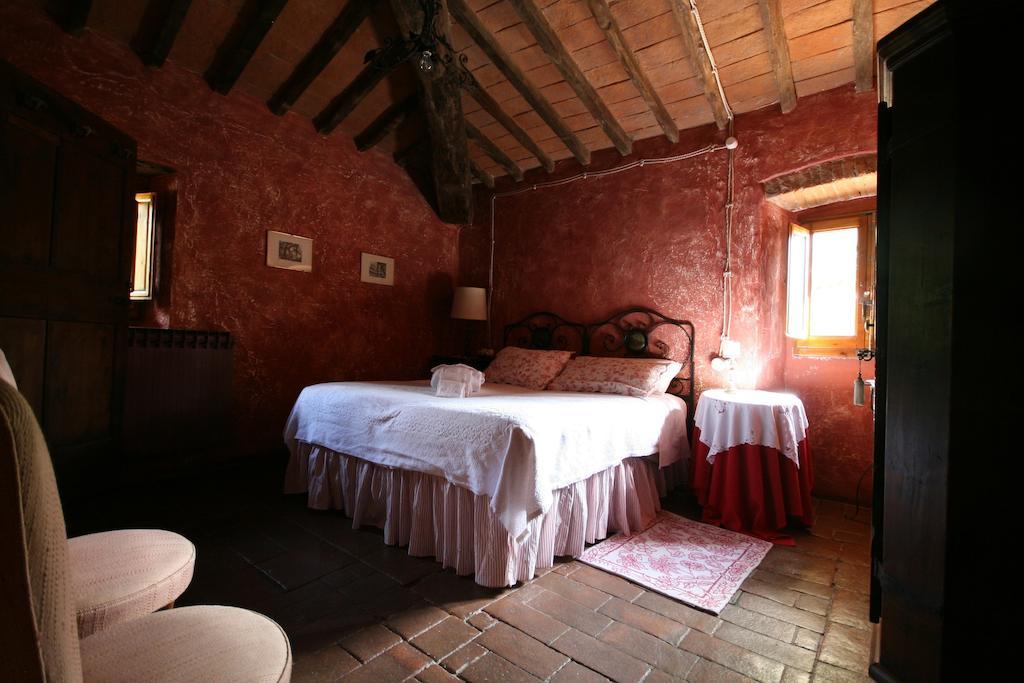 Agriturismo La Pieve Pelago Szoba fotó
