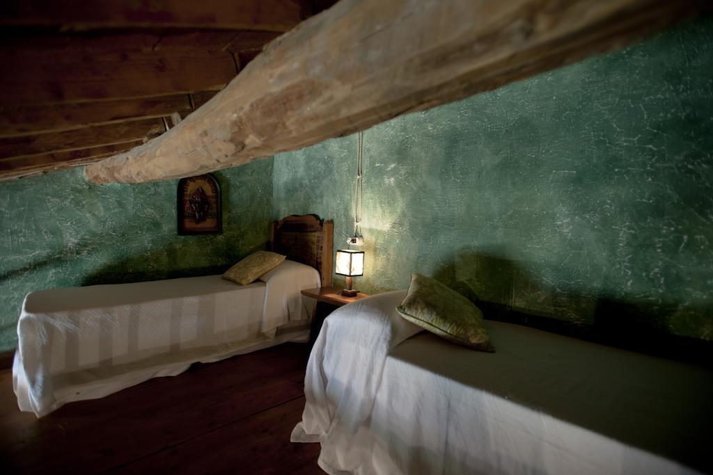 Agriturismo La Pieve Pelago Szoba fotó